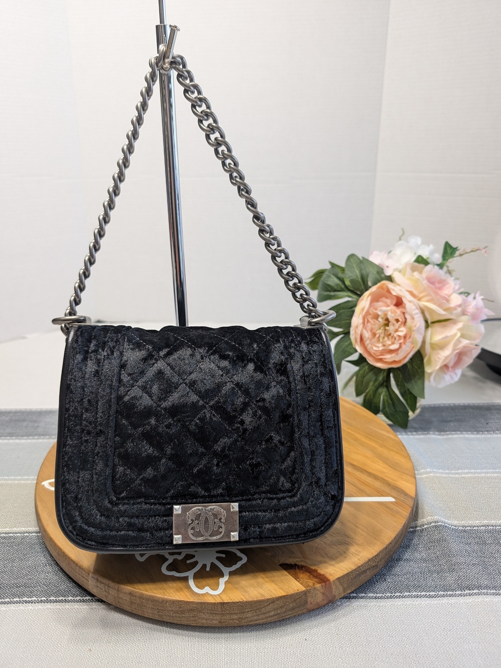 Sharif 1827 Quilted Small Shoulder Bag Black w/ Chain Strap